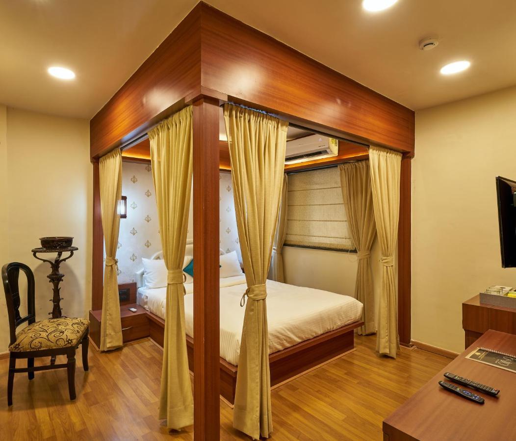 Tranquil La Casa Hotel ปูเน่ ภายนอก รูปภาพ